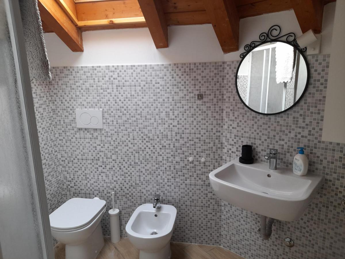 Ferienwohnung A Casa Di Sole Arese Exterior foto