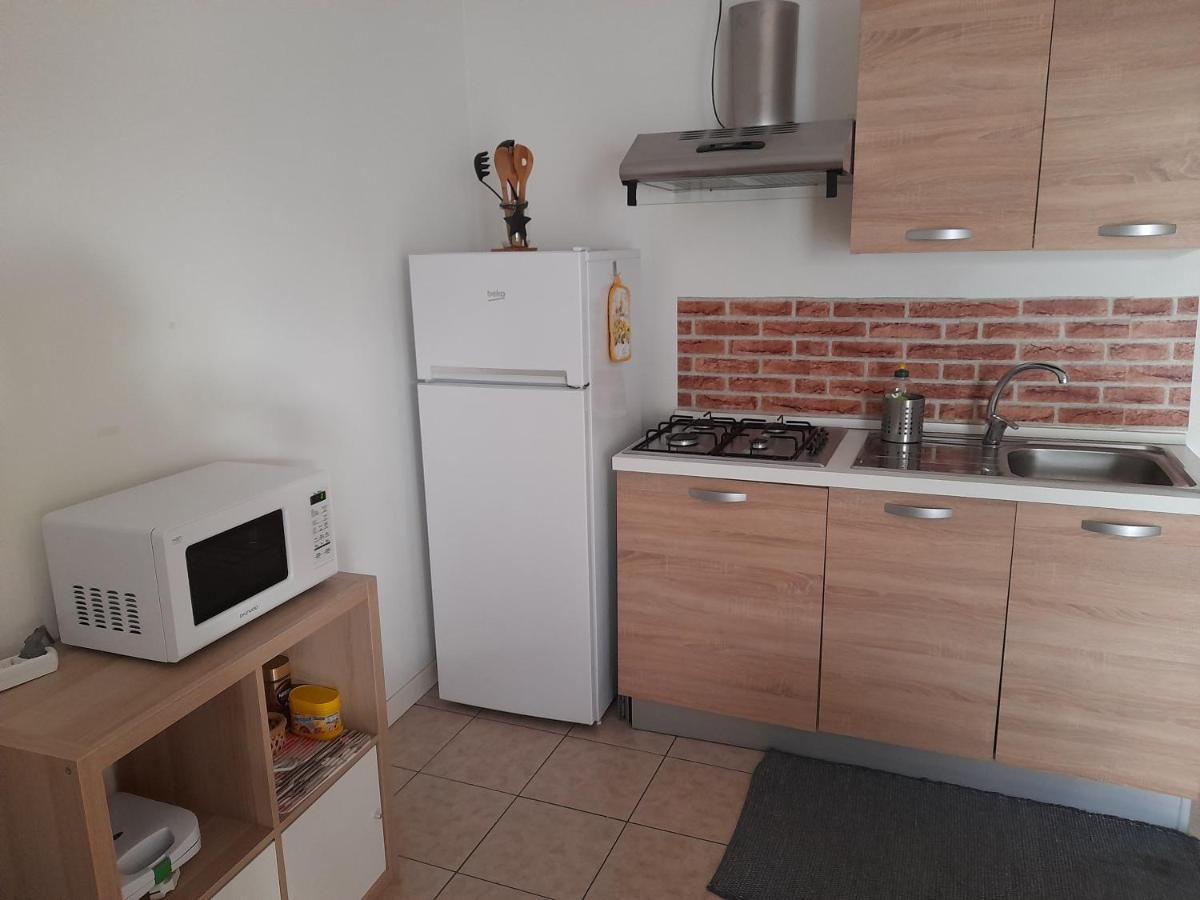 Ferienwohnung A Casa Di Sole Arese Exterior foto