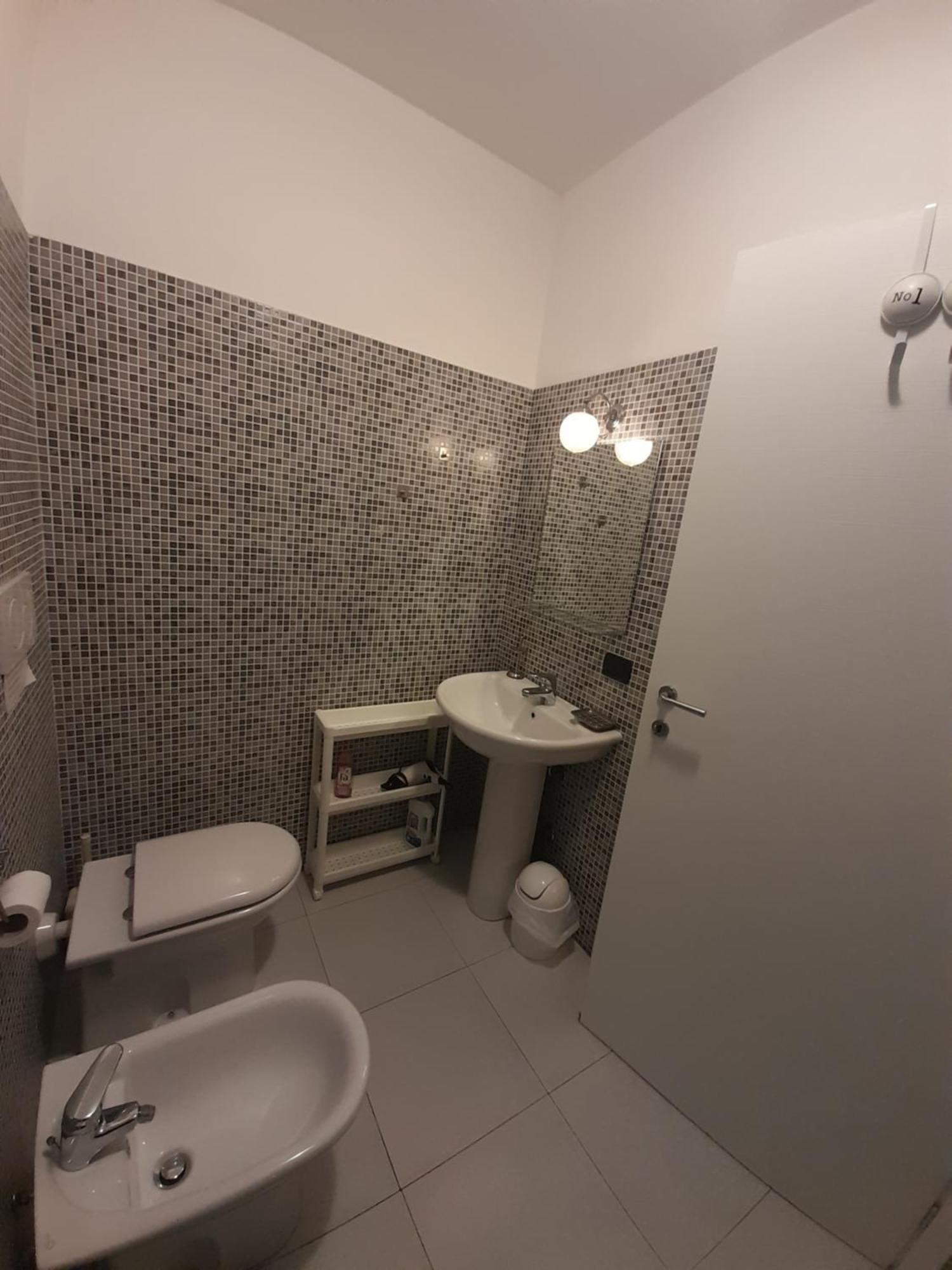 Ferienwohnung A Casa Di Sole Arese Exterior foto
